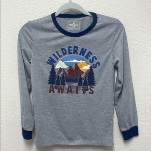 Eddie Bauer Kids Medium Gray Wilderness Awaits Graphic Logo T-Shirt Top